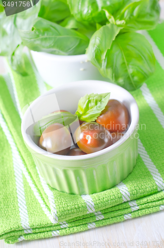 Image of basil and tomato