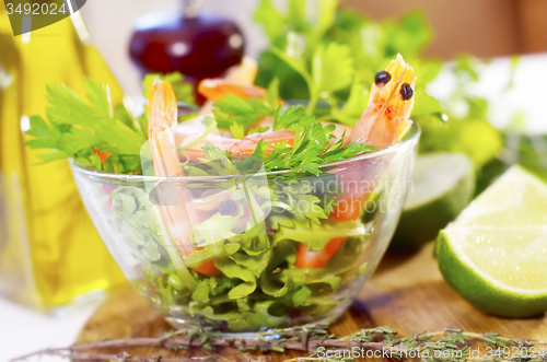 Image of salad with shrimps