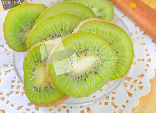 Image of fresh kiwi