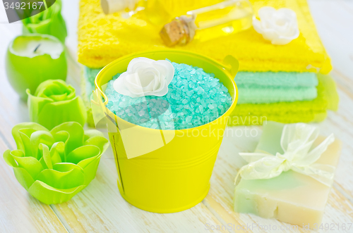 Image of sea salt and towels