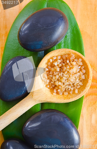 Image of sea salt in spoon