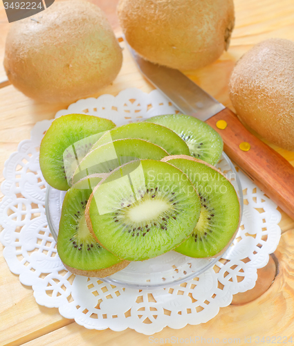 Image of fresh kiwi