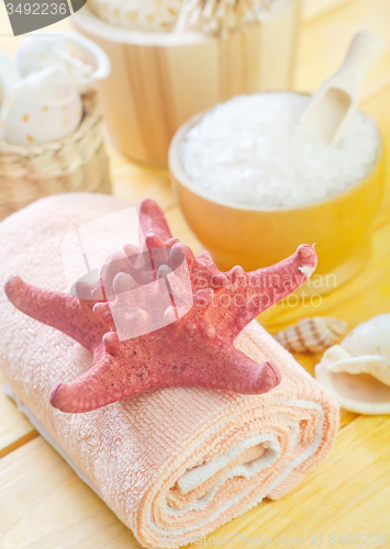 Image of sea salt and towels