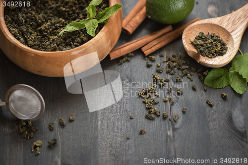 Image of berries  tea