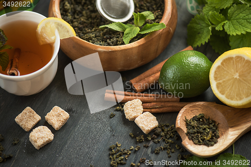 Image of berries  tea