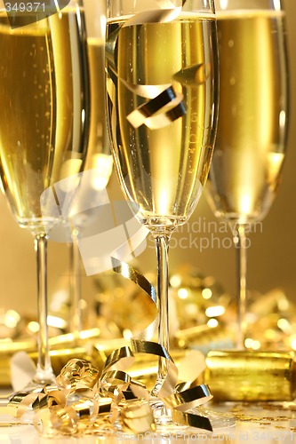 Image of Golden champagne sparkle