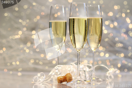 Image of Threes glasses of champagne