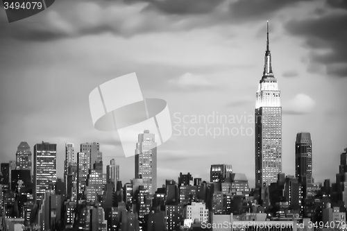Image of Empire State Building in Manhattan bw