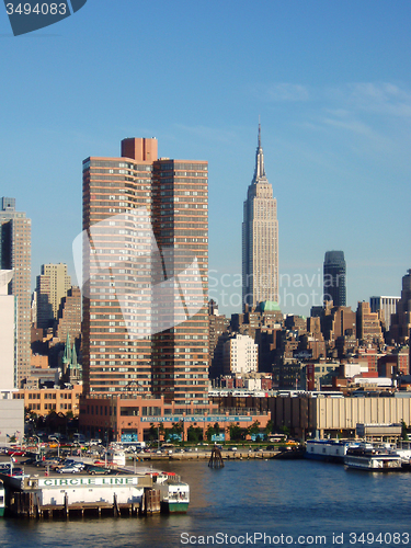 Image of Empire State Building in Midtown Manhattan