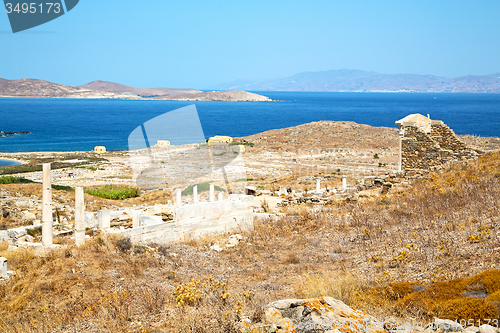 Image of temple  in delos greece the historycal acropolis  