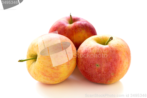 Image of Three ripe apples.