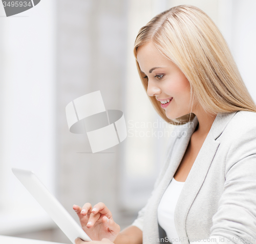 Image of woman with tablet pc