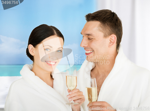 Image of couple in spa