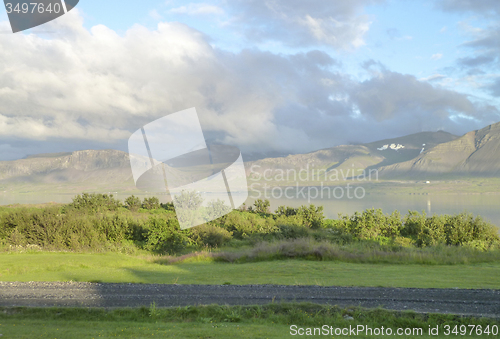 Image of mountain scenery in Iceland