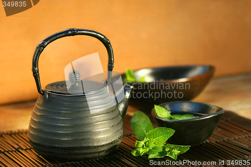 Image of Japanese teapot and cup