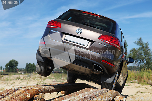 Image of VW car and extrime test-drive