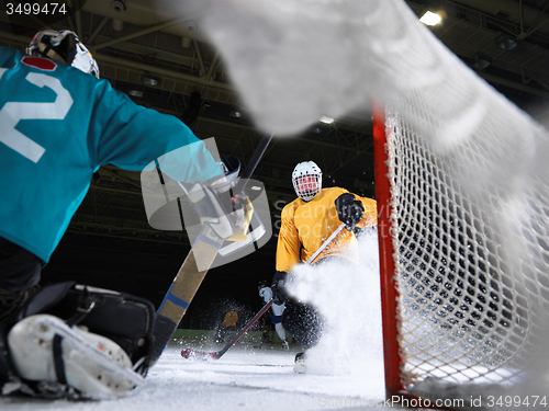 Image of ice hockey goalkeeper