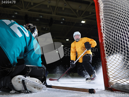 Image of ice hockey goalkeeper