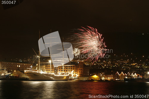 Image of BERGEN BY NIGHT