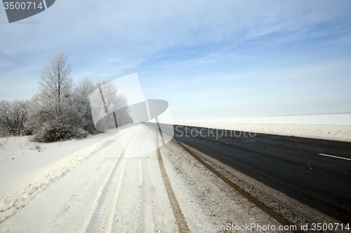 Image of asphalted road  