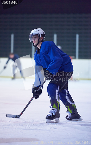 Image of ice hockey player in action