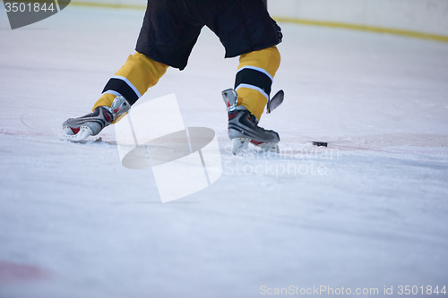 Image of ice hockey player in action