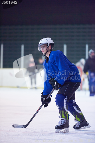 Image of ice hockey player in action