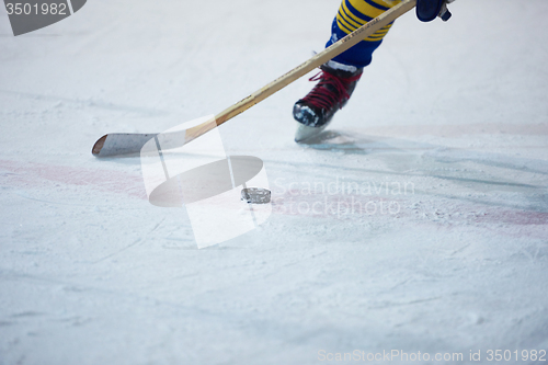 Image of ice hockey player in action