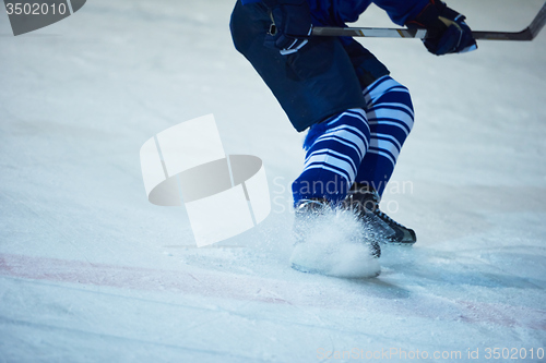 Image of ice hockey player in action