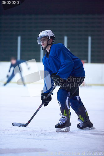 Image of ice hockey player in action