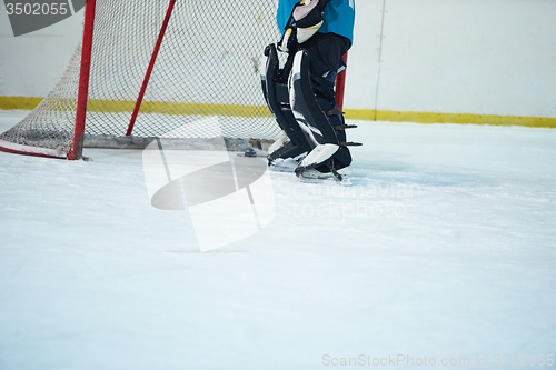 Image of ice hockey player in action