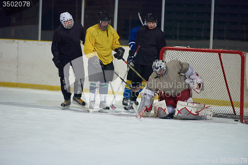 Image of ice hockey goalkeeper