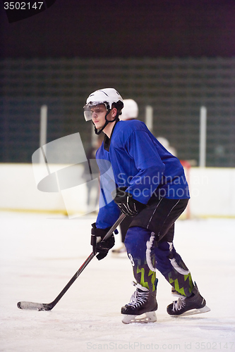 Image of ice hockey player in action