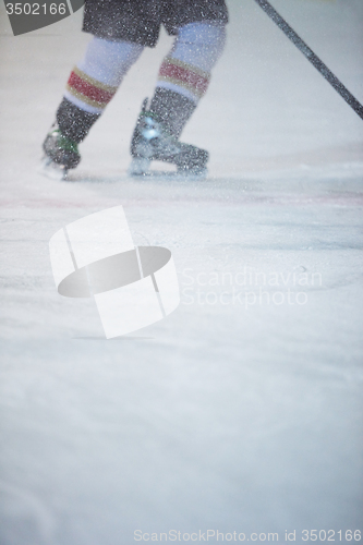 Image of ice hockey player in action