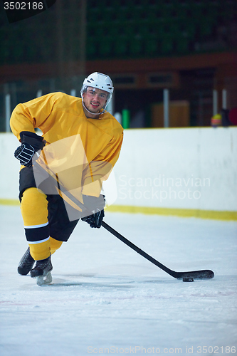 Image of ice hockey player in action