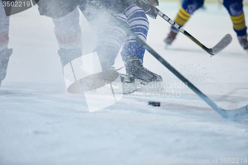 Image of ice hockey player in action