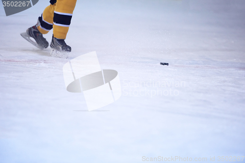 Image of ice hockey player in action