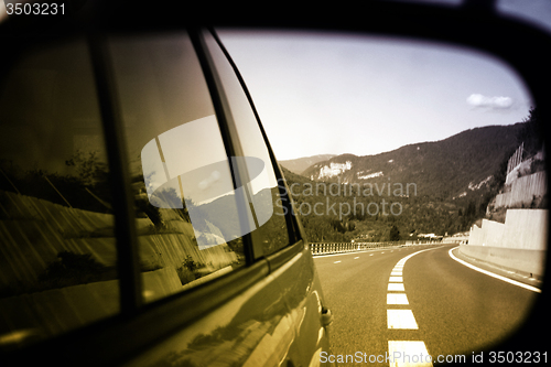 Image of Car mirror reflection