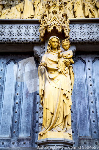 Image of marble and statue in  city  london england