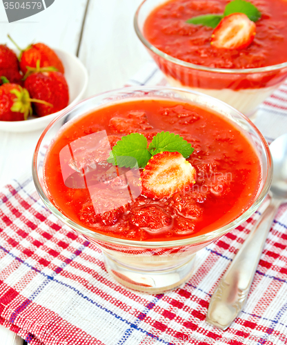 Image of Dessert strawberry-vanilla in two glassful on board