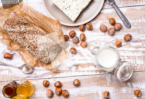 Image of Bread with seeds and cheese for breakfast