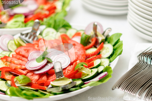 Image of fresh vegetarian salad on the plate