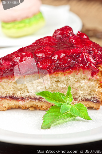 Image of cake with berry\'s