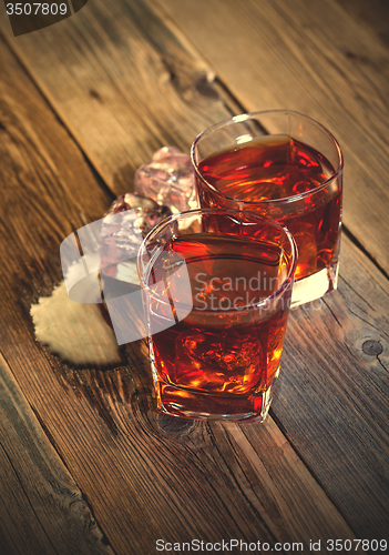 Image of Whiskey drinks with ice