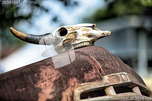 Image of details of old rusty auto 