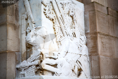 Image of england  historic  statue in old city of london 