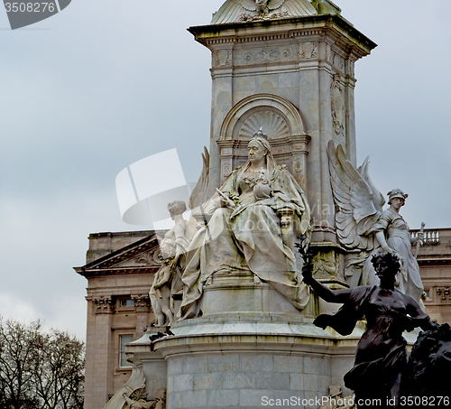 Image of historic   marble and statue in old city of london england