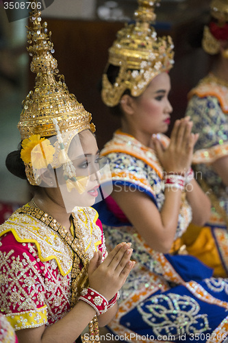 Image of ASIA THAILAND BANGKOK ERAWAN SHRINE DANCE