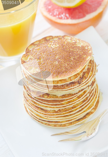 Image of pancakes with fruit