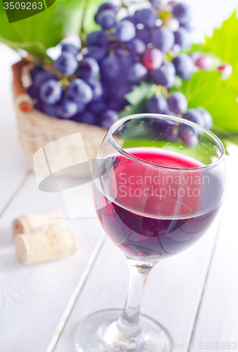 Image of red wine